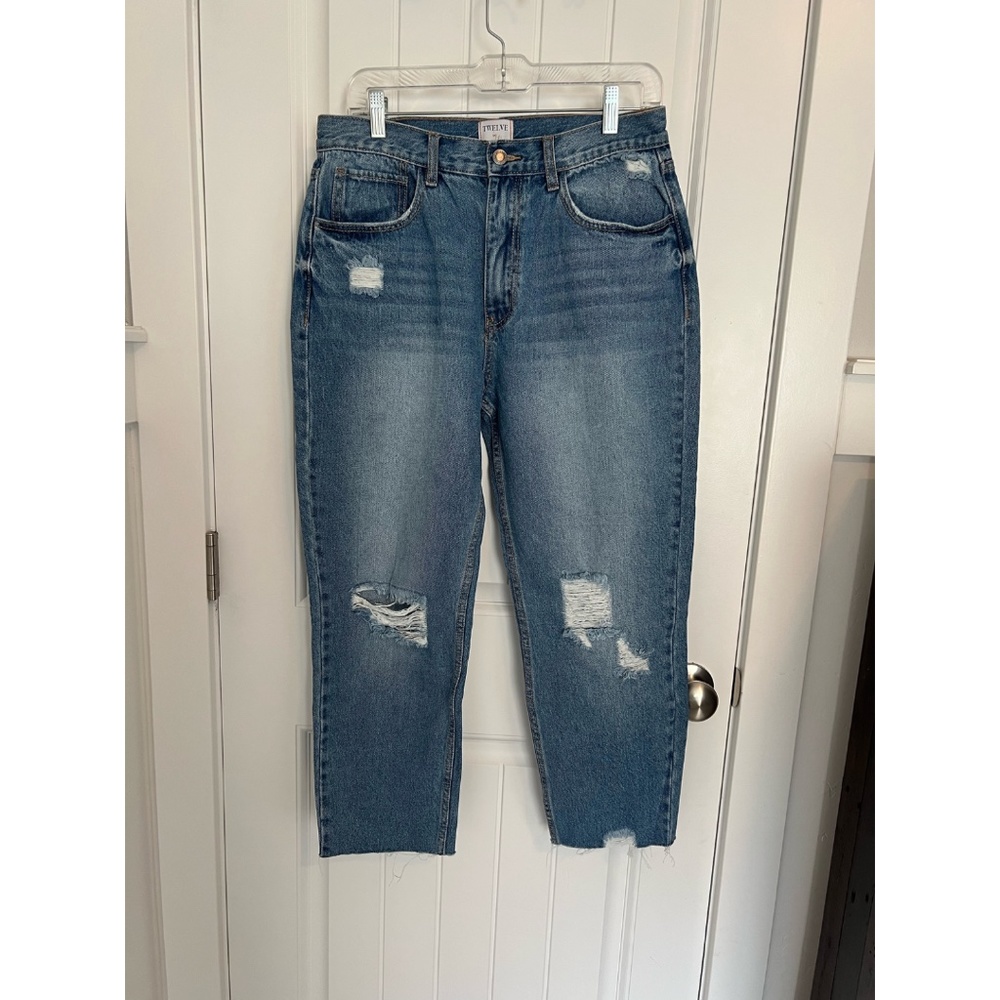 Light Colored Cropped Distressed Jean - Size 31 (Twelve by Ontwelfth)